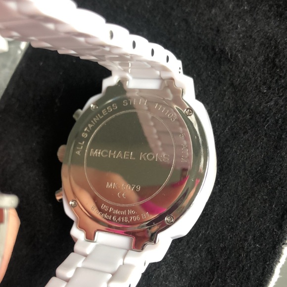 michael kors watch - Picture 3 of 5